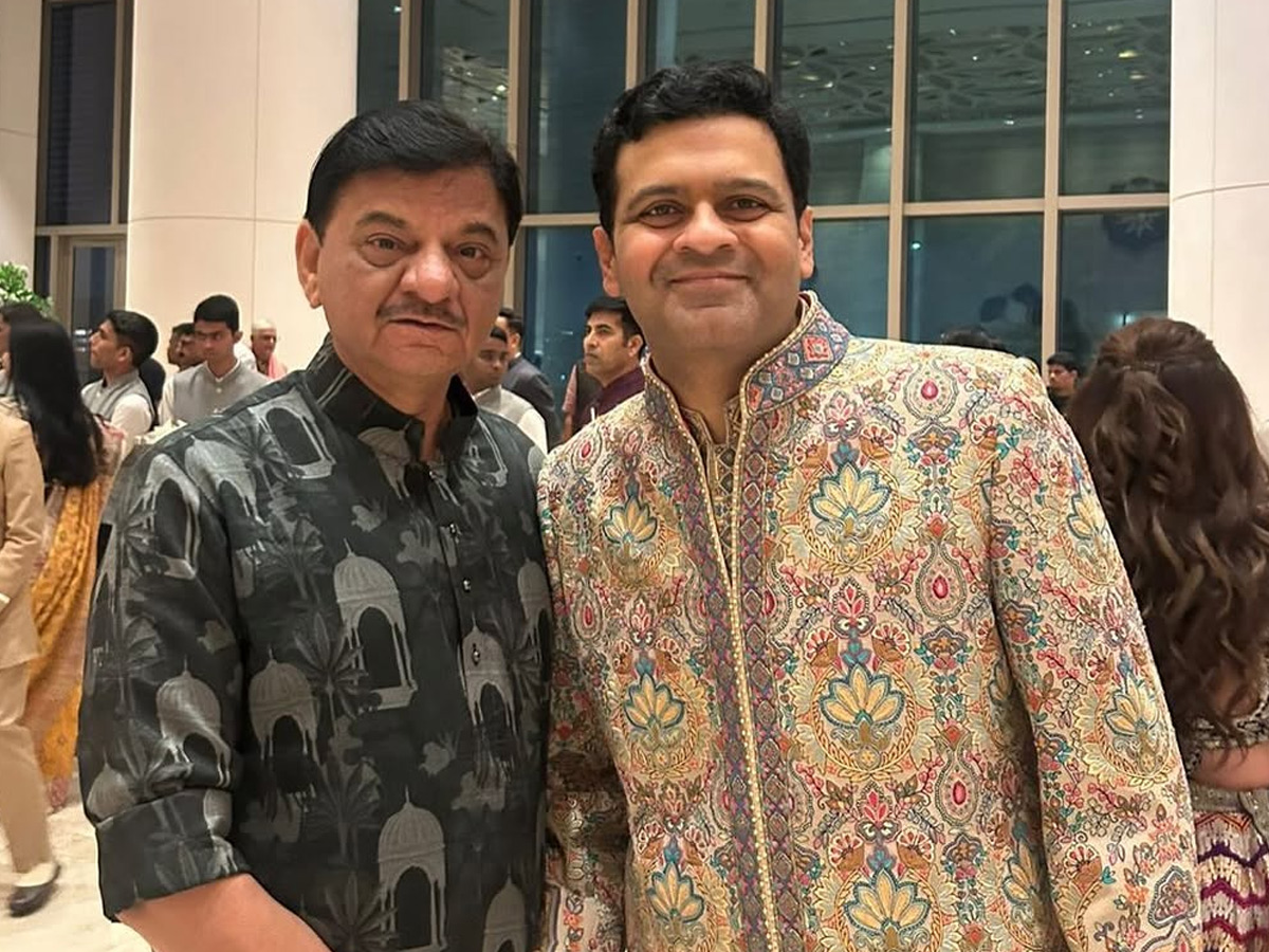 Nita and Mukesh Ambani Attended The wedding of Karan Nathwani and Dweta in Mumbai Photos13