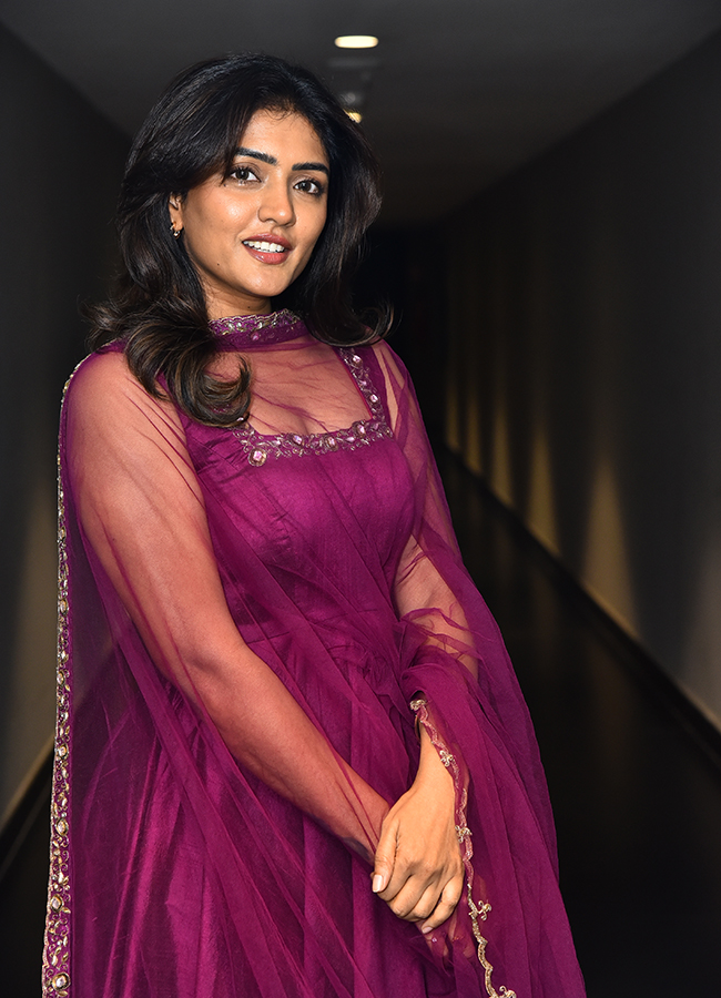 Tollywood Actress Eesha Rebba HD Photos12