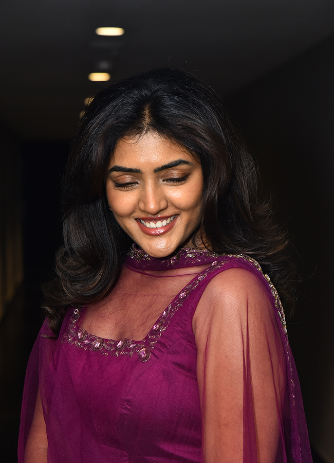 Tollywood Actress Eesha Rebba HD Photos14