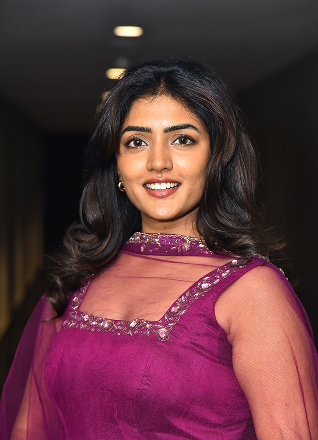 Tollywood Actress Eesha Rebba HD Photos16