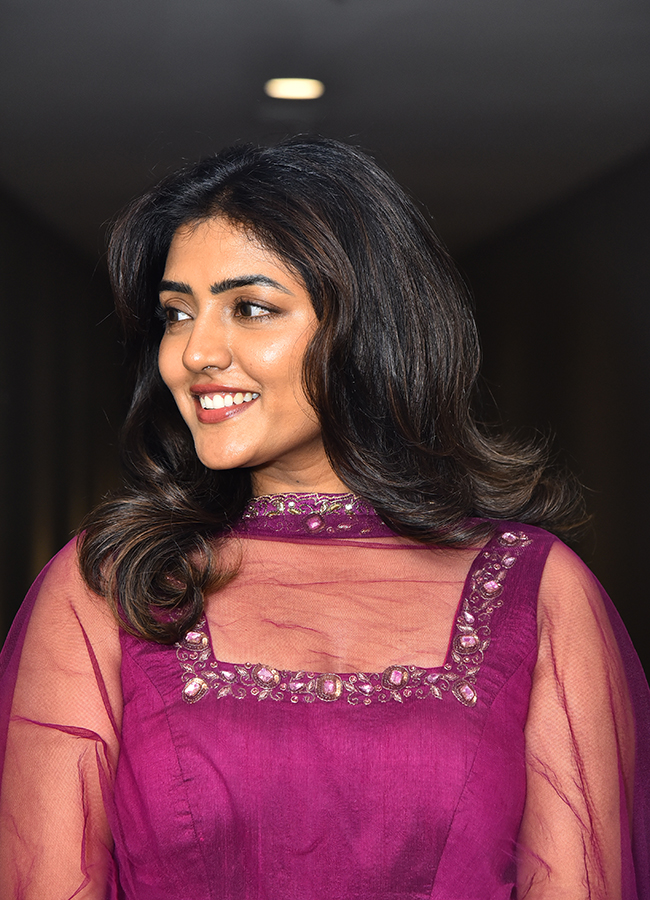 Tollywood Actress Eesha Rebba HD Photos8