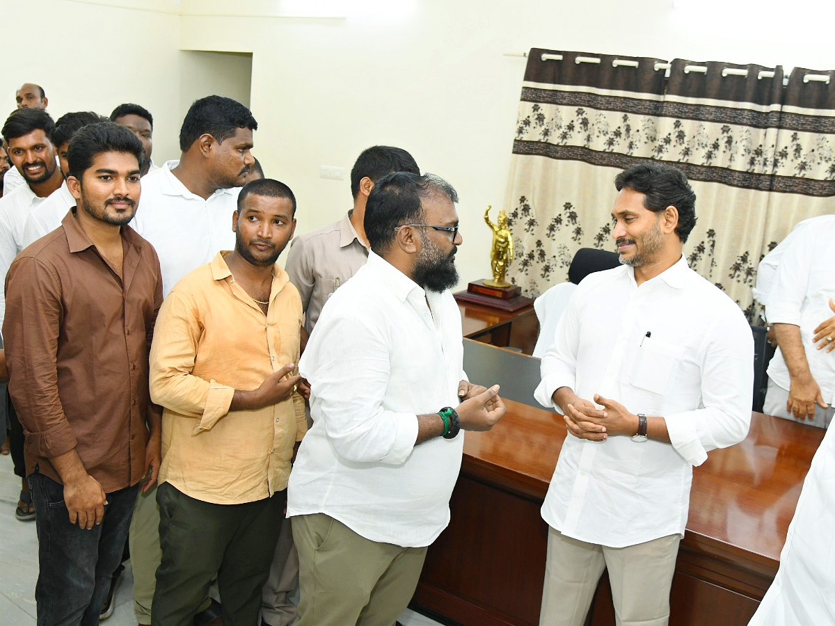 YS Jagan Conduct Praja Darbar In Pulivendula Camp Office Photos14