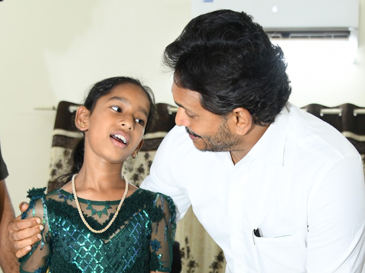 YS Jagan Conduct Praja Darbar In Pulivendula Camp Office Photos19