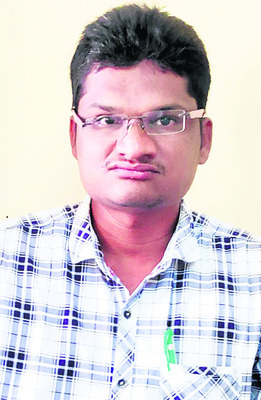 మూలకుపడ్డ రిక్షాలు1