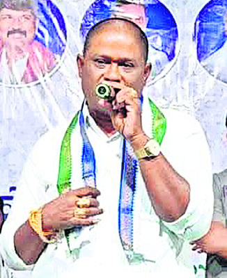 ప్రభుత్వ తప్పులపై పోరాటాలకు సిద్ధం5