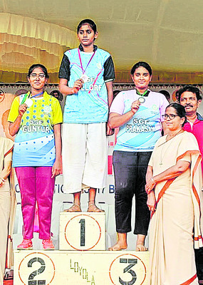 పందిళ్లపల్లి విద్యార్థినికి కాంస్య పతకం 1