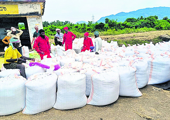 పైవాడే కరుణించాలి..! 3