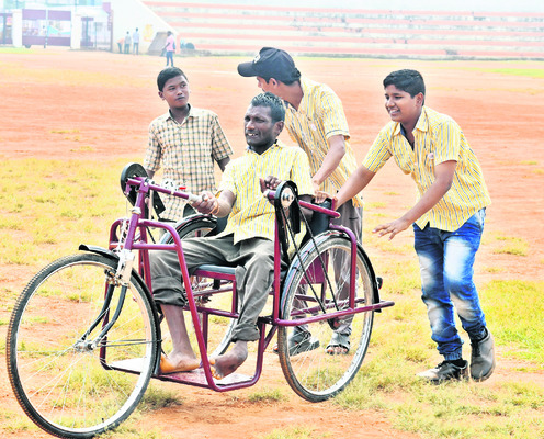 తగ్గేదేలే.. 4