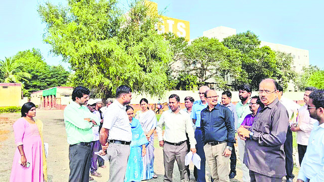 సివిల్స్‌లో ఎస్టీలకు  ఉచిత శిక్షణ 
1