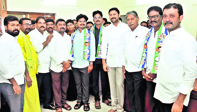 అన్ని వర్గాలకు చంద్రబాబు మోసం1