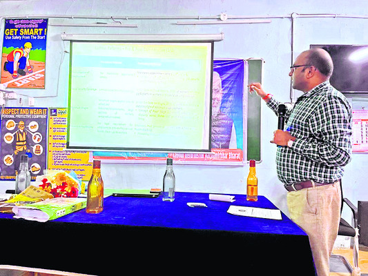 మాదకద్రవ్యాల  ఉచ్చులో పడొద్దు  1