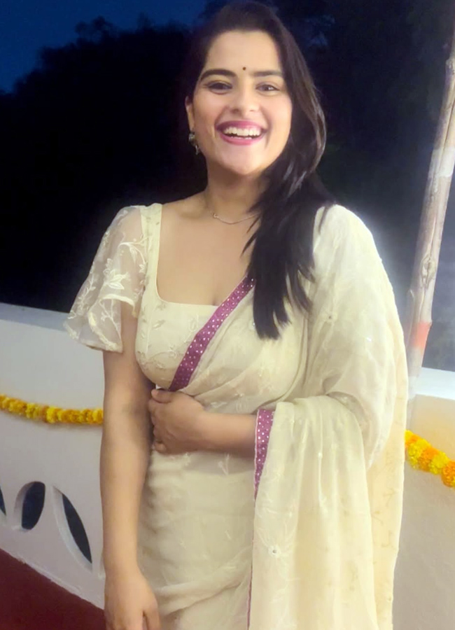 Balagam movie beauty kavya kalyanram latest images in saree13