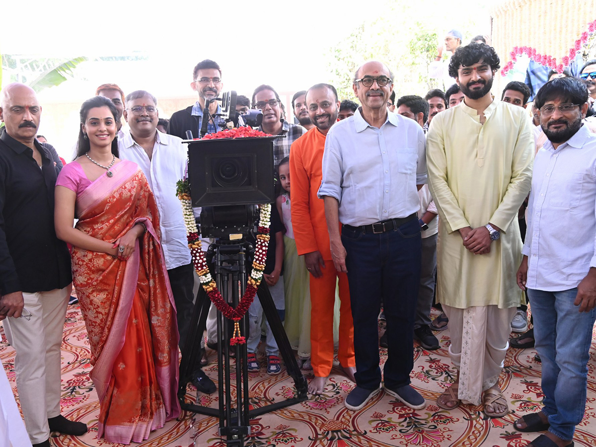Padaharu Rojula Pandaga Movie Opening Photos8