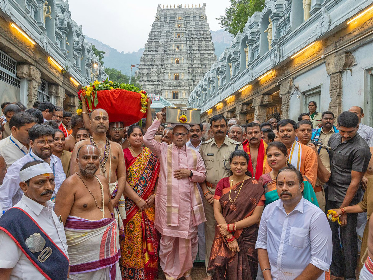 Tiruchanoor Panchami Theertham Photos11