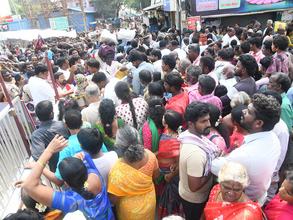 Tiruchanoor Panchami Theertham Photos21