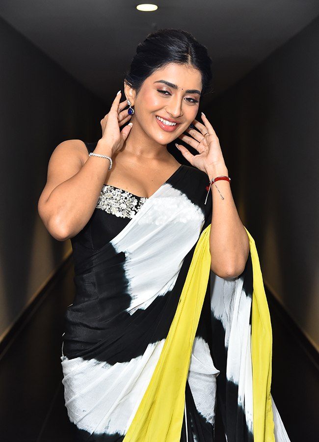 Tollywood Actress Rashi Singh HD Photos14