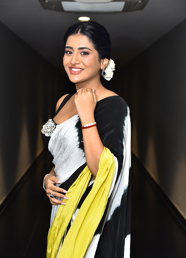 Tollywood Actress Rashi Singh HD Photos19