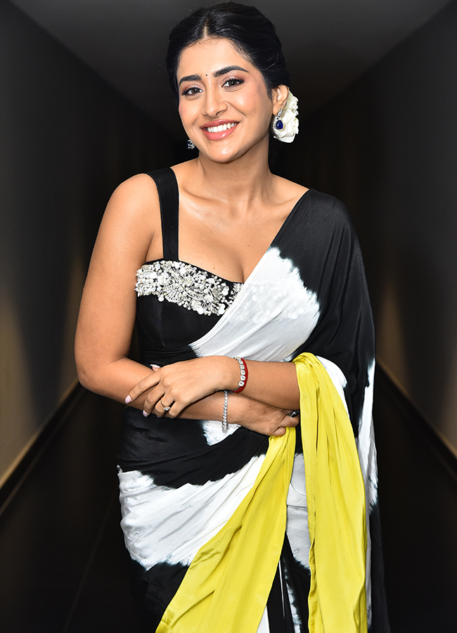 Tollywood Actress Rashi Singh HD Photos22