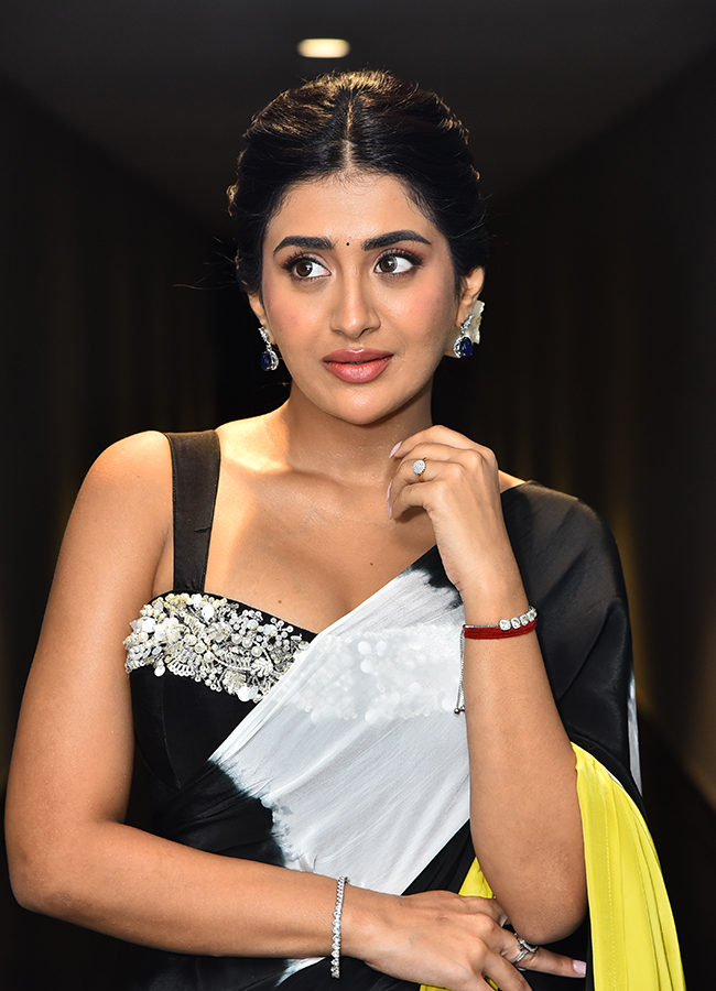 Tollywood Actress Rashi Singh HD Photos7