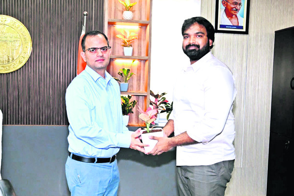 మున్సిపల్‌ కమిషనర్‌గా గ్రూప్‌–1 అధికారి
3