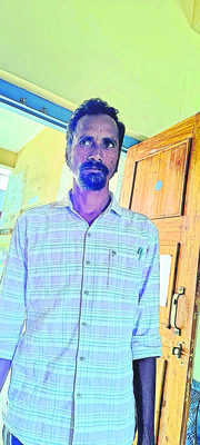 కష్టాలు.. నష్టాలు2