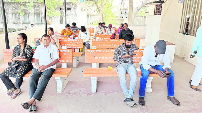 నిలిచిన రిజిస్ట్రేషన్లు 1