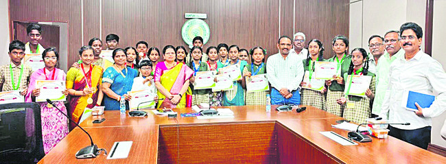 రాజ్యాంగం ప్రజాస్వామ్యానికి పునాది 1