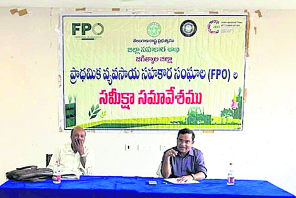 కలెక్టరేట్‌లో సహాయ కేంద్రం2