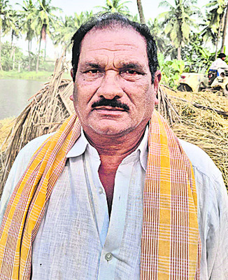 దళారులకే 
1