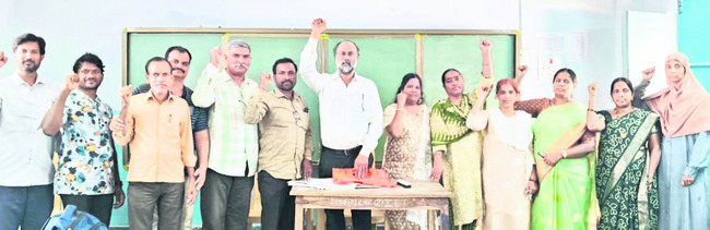 ఖోఖో రాష్ట్ర జట్టుకు ఎంపిక
3