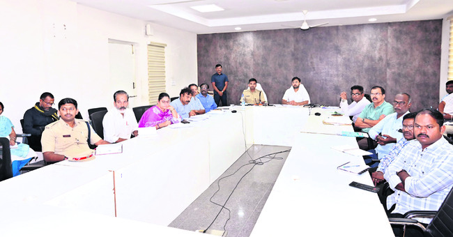 ఎన్నికలకు పకడ్బందీ ఏర్పాట్లు చేయాలి2