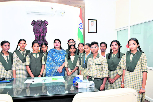 ప్రజాస్వామ్య విలువలపైవిద్యార్థులకు అవగాహన 3