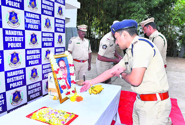 ప్రజాస్వామ్య విలువలపైవిద్యార్థులకు అవగాహన 1