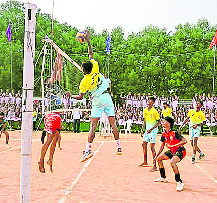 లీగ్‌ దశకు వాలీబాల్‌ పోటీలు 1