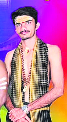 దైవ దర్శనానికి వెళ్లి వస్తూ.. 1