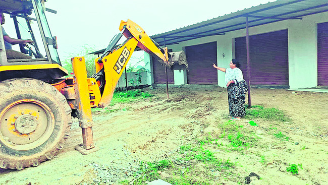 గూడు కొట్టిన కక్ష!1