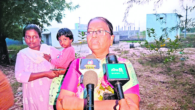 అప్పు చేసి కట్టుకున్నా.. 
2