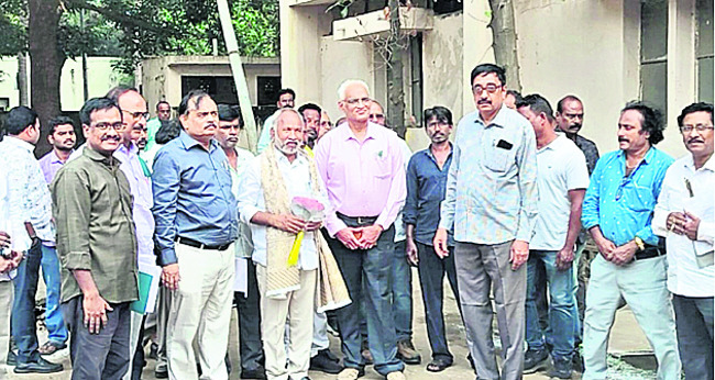 ఆర్టీసీ జోనల్‌ వర్క్‌షాప్‌ను సందర్శించిన జోనల్‌ చైర్మన్1