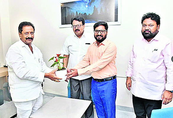 ఆర్టీసీ జోనల్‌ వర్క్‌షాప్‌ను సందర్శించిన జోనల్‌ చైర్మన్3