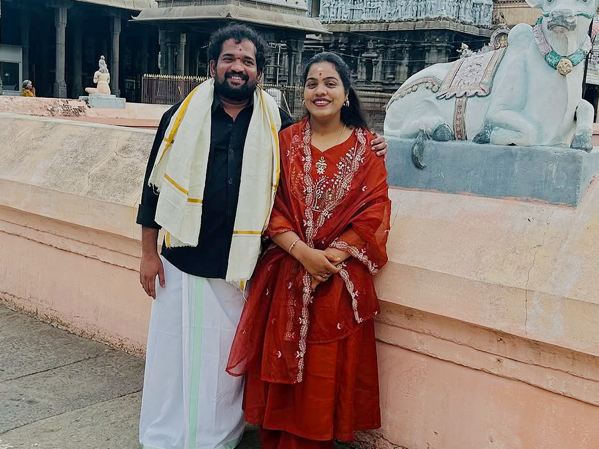 Jabardasth comedian Punch Prasad Visited Arunachalam Temple Photos2