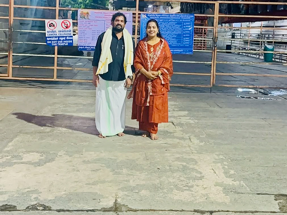 Jabardasth comedian Punch Prasad Visited Arunachalam Temple Photos6