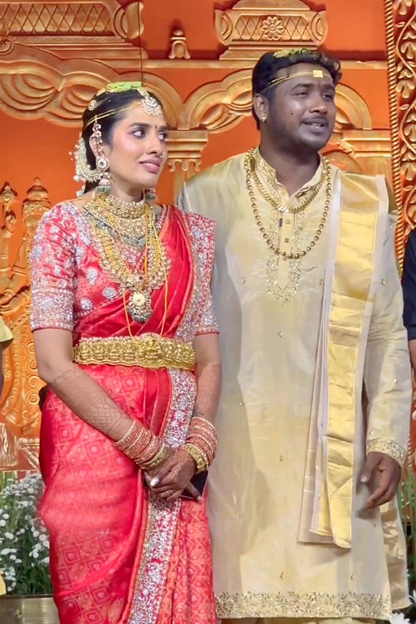 Singer Rahul Sipligunj Marries Fiancée Harinya Reddy Photos9
