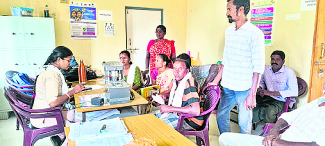 కష్టాలు.. నష్టాలు1