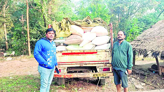 సెలూన్‌ షాపు దగ్ధం1