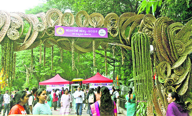 కబ్బన్‌ పార్కులో పుష్ప ప్రదర్శన కమనీయం4