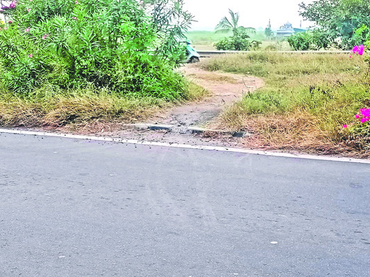 హైవేపై అడ్డదారులతో ప్రమాదాలకు ఆస్కారం 1