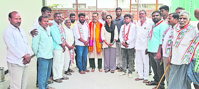 లైసెన్స్‌ తుపాకులు డిపాజిట్‌ చేయండి 1