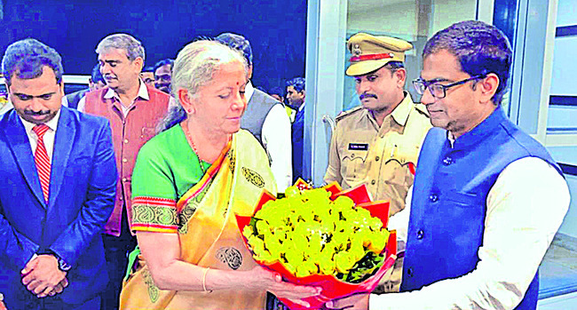 కేంద్ర మంత్రికి స్వాగతం 1