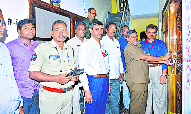 167 మొబైల్‌ ఫోన్లు రికవరీ 1