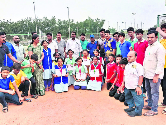 ఉత్సాహంగా విభిన్న ప్రతిభావంతుల క్రీడా పోటీలు1